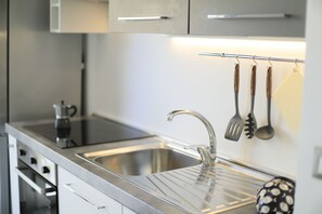 Kühlschrank, Ofen, Herdplatte, Geschirrspüler