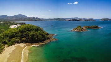A la platja, gandules de platja i tovalloles de platja