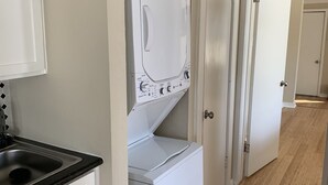 Interior - Houston Hopper House (Houston)