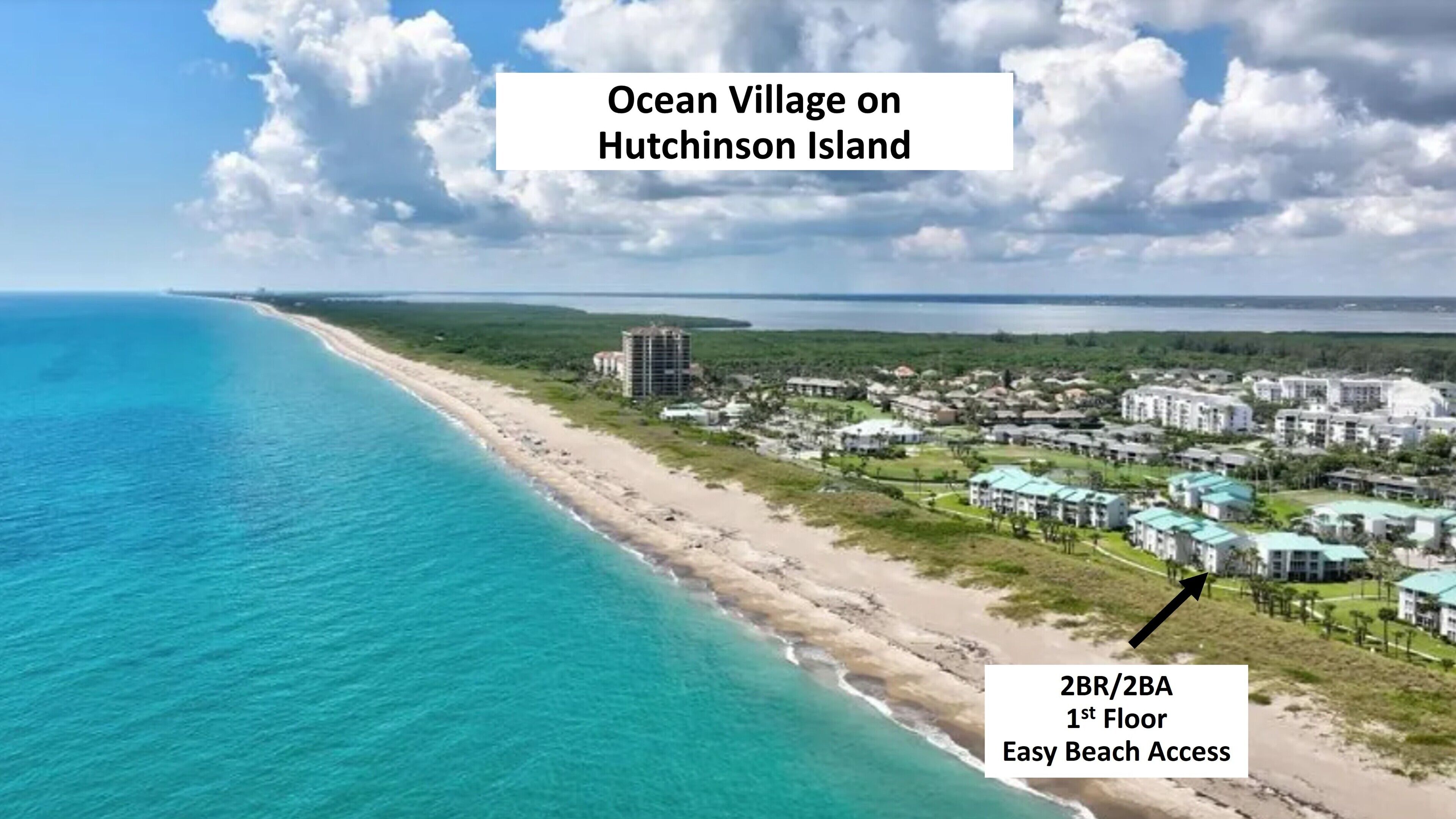 Plage, chaises longues, serviettes de plage