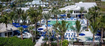 Beach,4Pools,Tennis,PickleBall,FitnessCtr,Bocce,Restaurant&Tiki,Golf,RecDept.