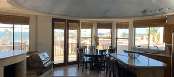 Doña Linda (HUGE HOUSE - Sleeps up to 24 People!!!)