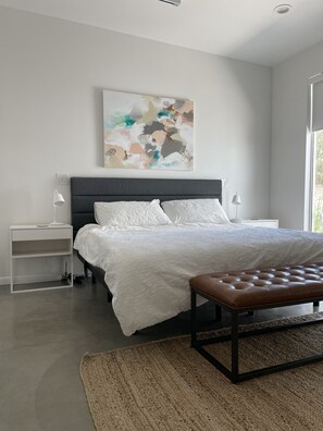 1 slaapkamer, een strijkplank/strijkijzer, reisbedje, gratis wifi