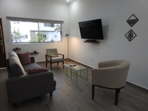 TV connectée, table de tennis de table