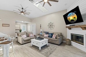 Téléviseur connecté, lecteur de DVD