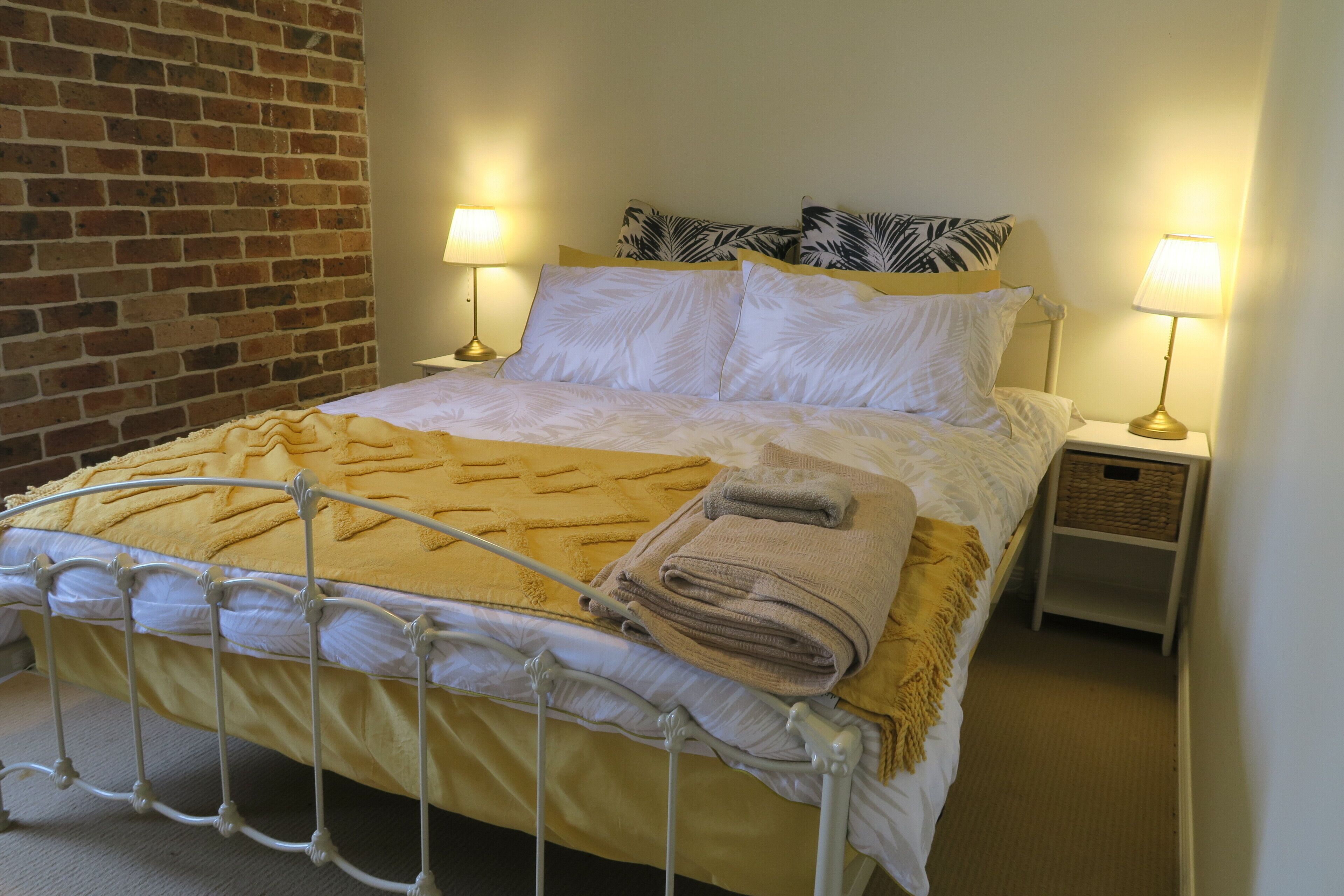 2 soverom, strykejern/-brett, wi-fi (inkludert) og sengetøy