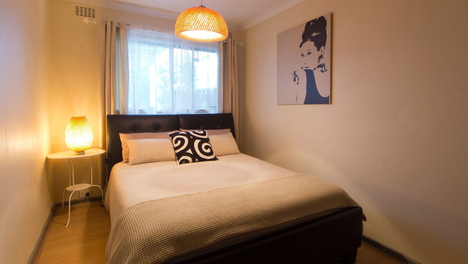 Garden Apartment @ Scarborough Beach - FREE Parking & WiFi — image 7