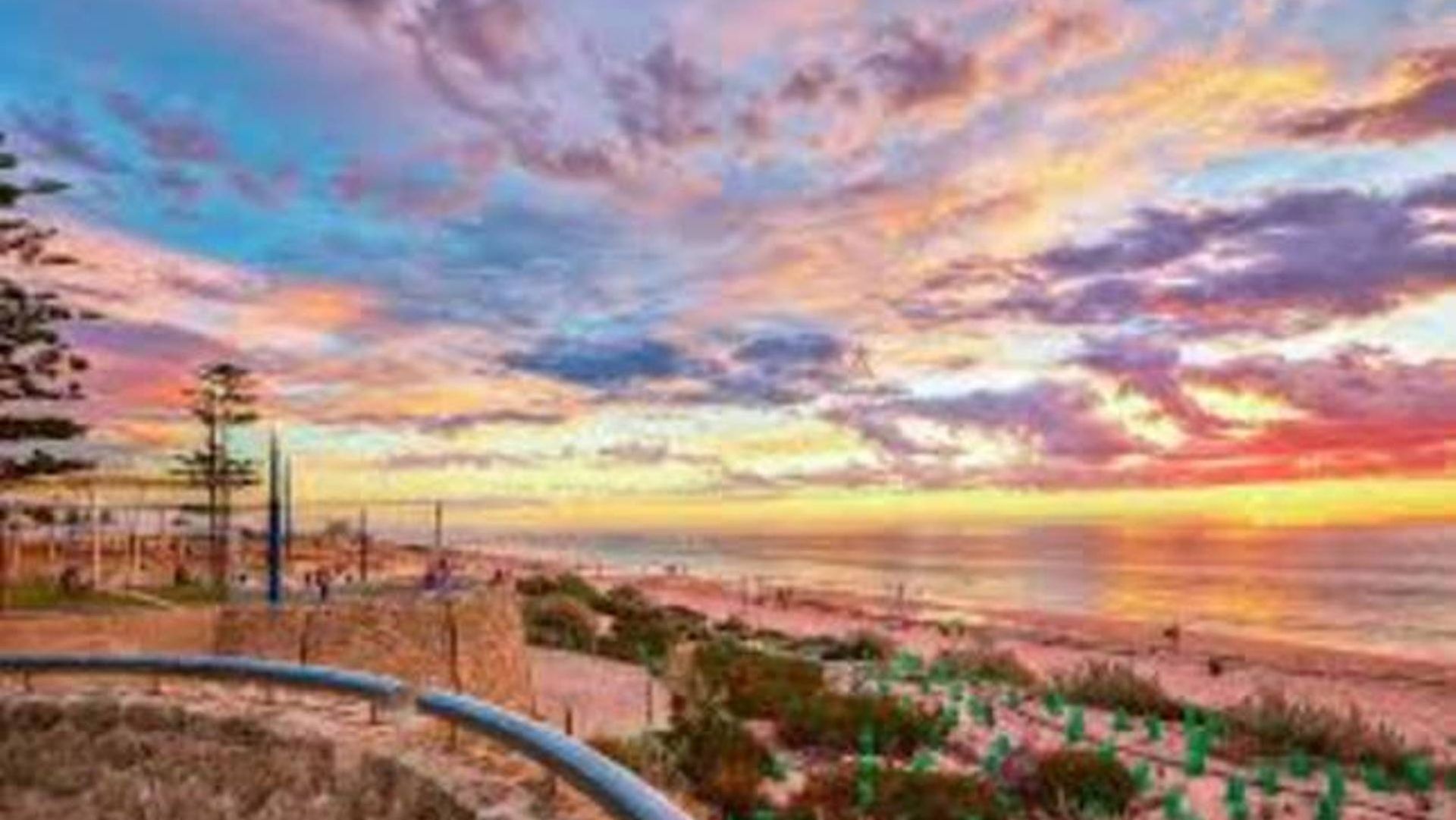 Garden Apartment @ Scarborough Beach - FREE Parking & WiFi — image 2