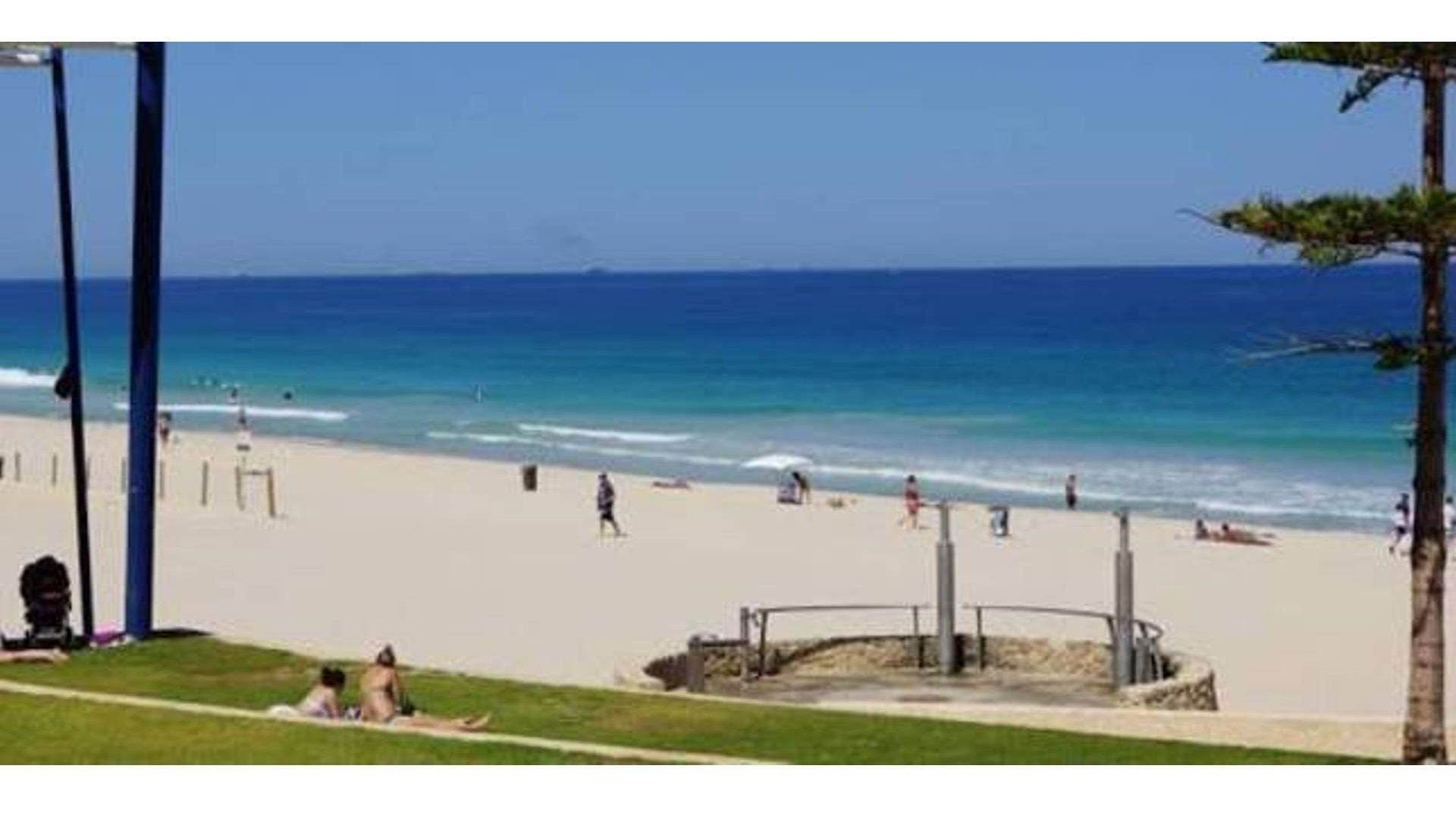 Garden Apartment @ Scarborough Beach - FREE Parking & WiFi — image 11