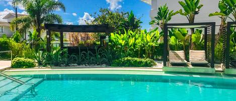 Outdoor pool, a heated pool