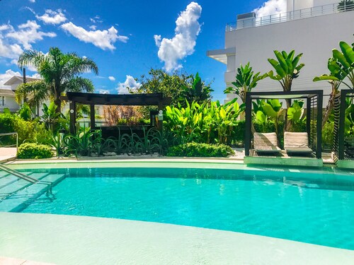 Apartamento de 2 Quartos no Luxuoso Condomínio Jay