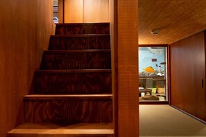 Staircase - neco yokujo & neco hatago Neco Requblic - Hostel (Osaka)