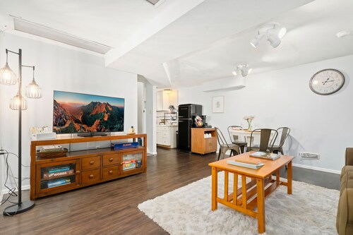 Lake Loveland Getaway --  Private and Comfortable -- Dog Friendly