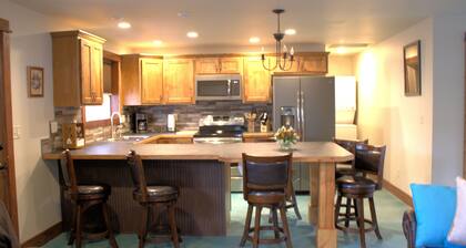 Idéalement situé à proximité du centre-ville. Pas d'escaliers à monter.