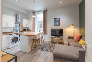 豪華公寓, 私人浴室 (Treetops at City Haven) | 酒廊