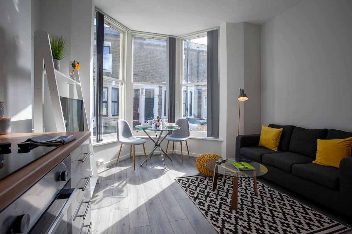 Superior Apartment, Private Bathroom (Sunnyside at City Haven) | Lounge