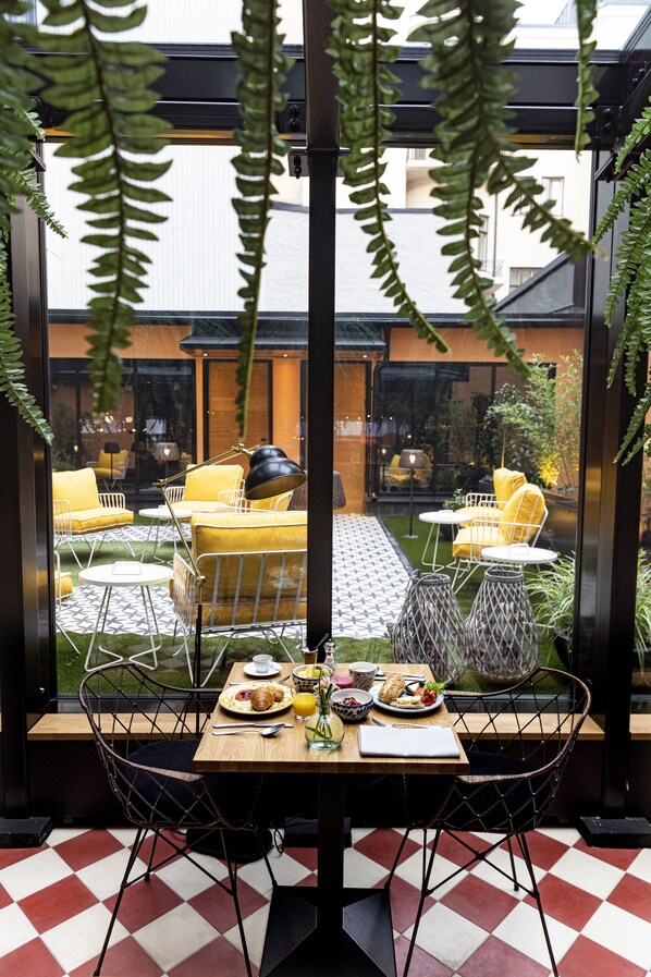 每日供应自助式早餐（需付费）