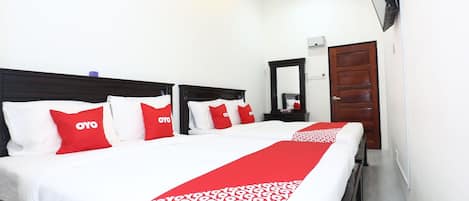Family Suite | 1 bedroom, free WiFi, bed sheets