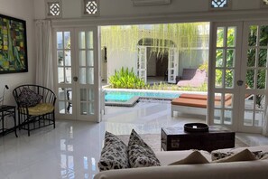 Romantisk rom, 1 soverom, bassengutsikt | Utsikt fra rommet