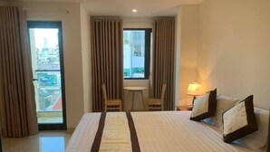 Panoramic Suite | Minibar, in-room safe, desk, laptop workspace - HAPPY BEACH (Nha Trang)
