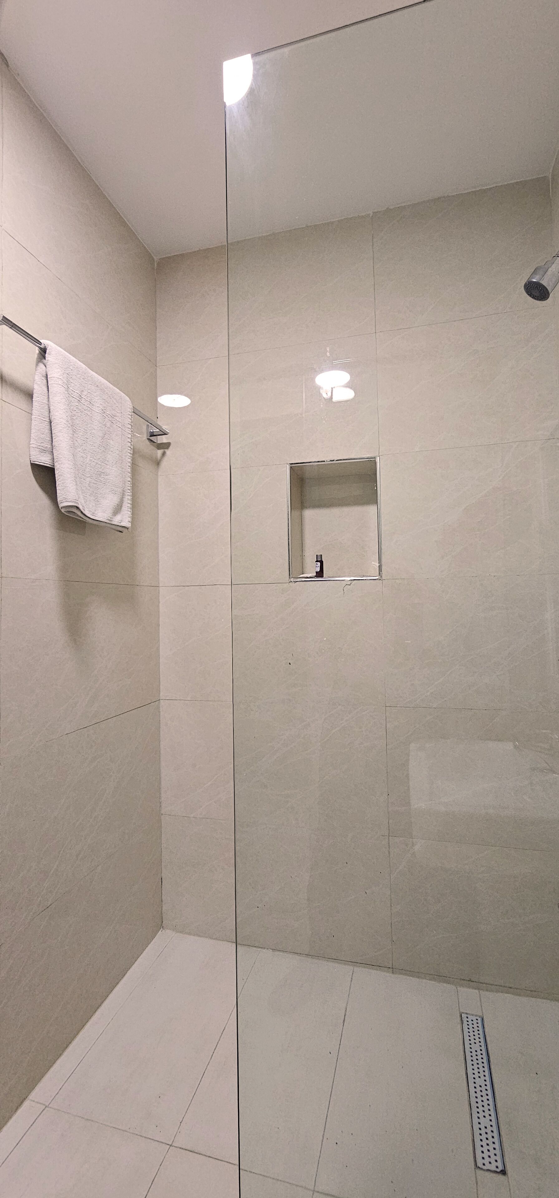 Artículos de tocador gratuitos, toallas, jabón, shampoo