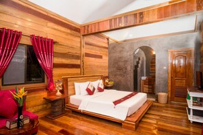 Floating Bungalow Suite with Jacuzzi | Minibar, in-room safe, individually decorated, individually furnished - Floating Khmer Village Resort (Siem Reap)