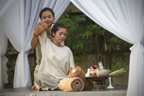 Spa - Deluxe Double with balcony - Free breakfast (Sangkat Sala Kamreuk)