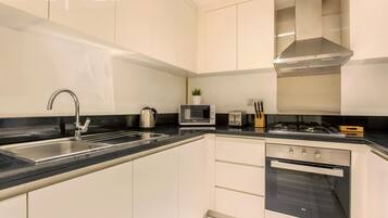 Tủ lạnh, lò vi sóng, lò nướng, bếp nấu