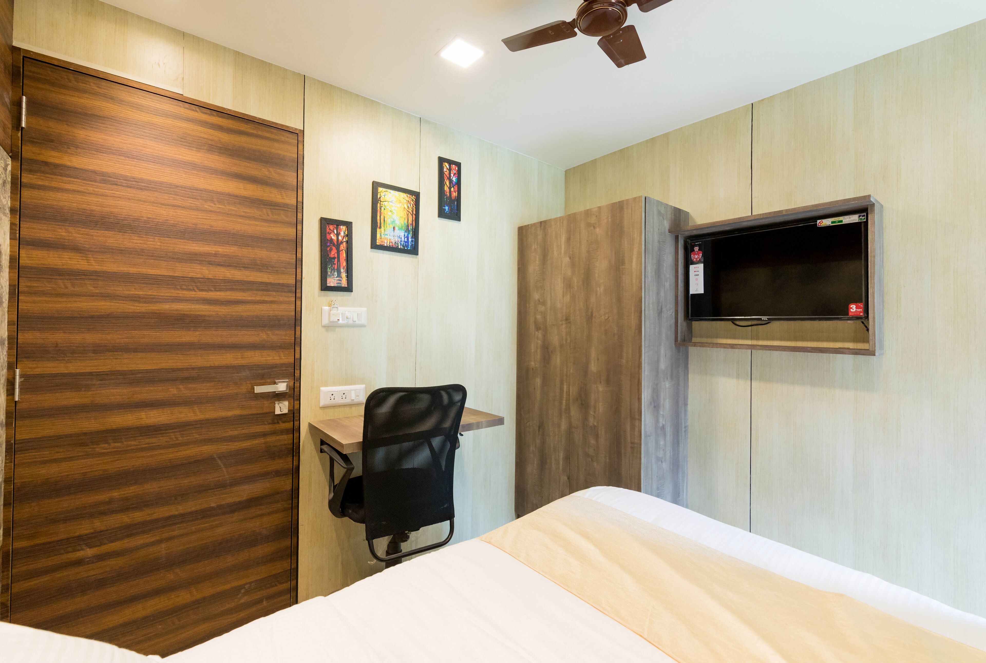 Foto - Hotel New Sky Palace Residency- Near International Airport Andheri East