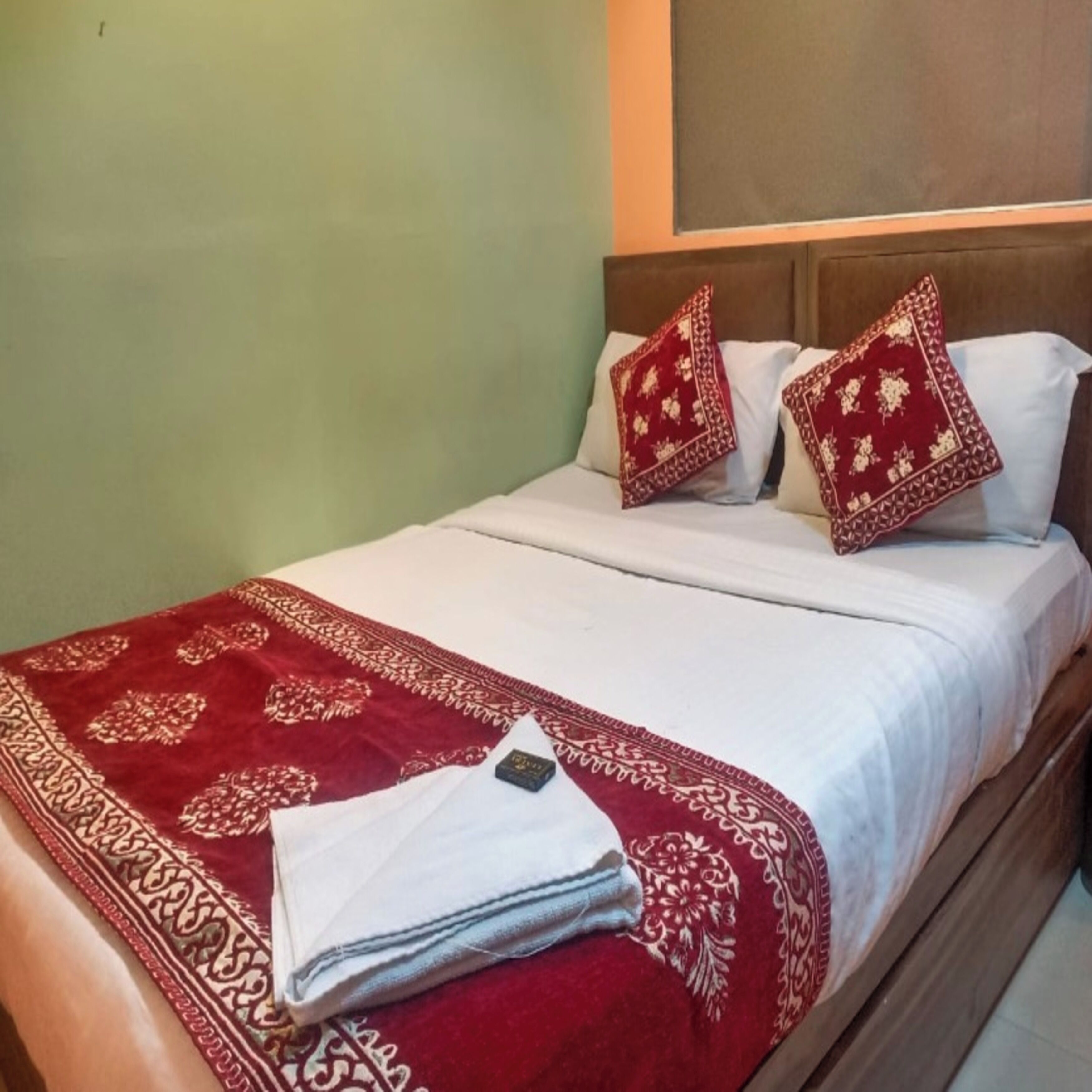 Foto - Hotel New Sky Palace Residency- Near International Airport Andheri East