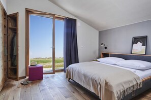 3 bedrooms, iron/ironing board, WiFi