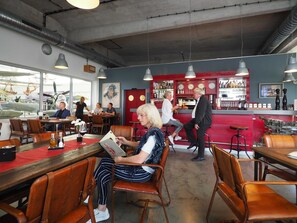 Bar (in der Unterkunft)
