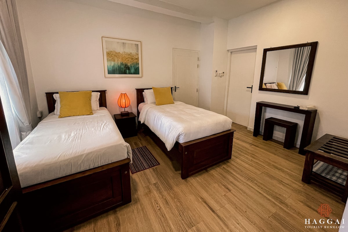 Economy Twin Room | 1 bedroom, individually decorated, free WiFi