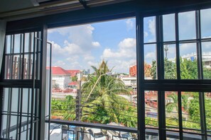 Balcony view - 87 Oldtown @ River Pier (Bangkok)