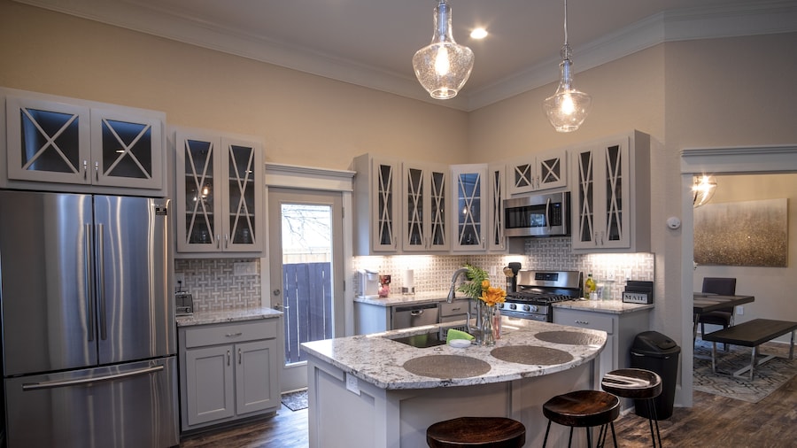 Brand NEW Large Impressive House Near Downtown!