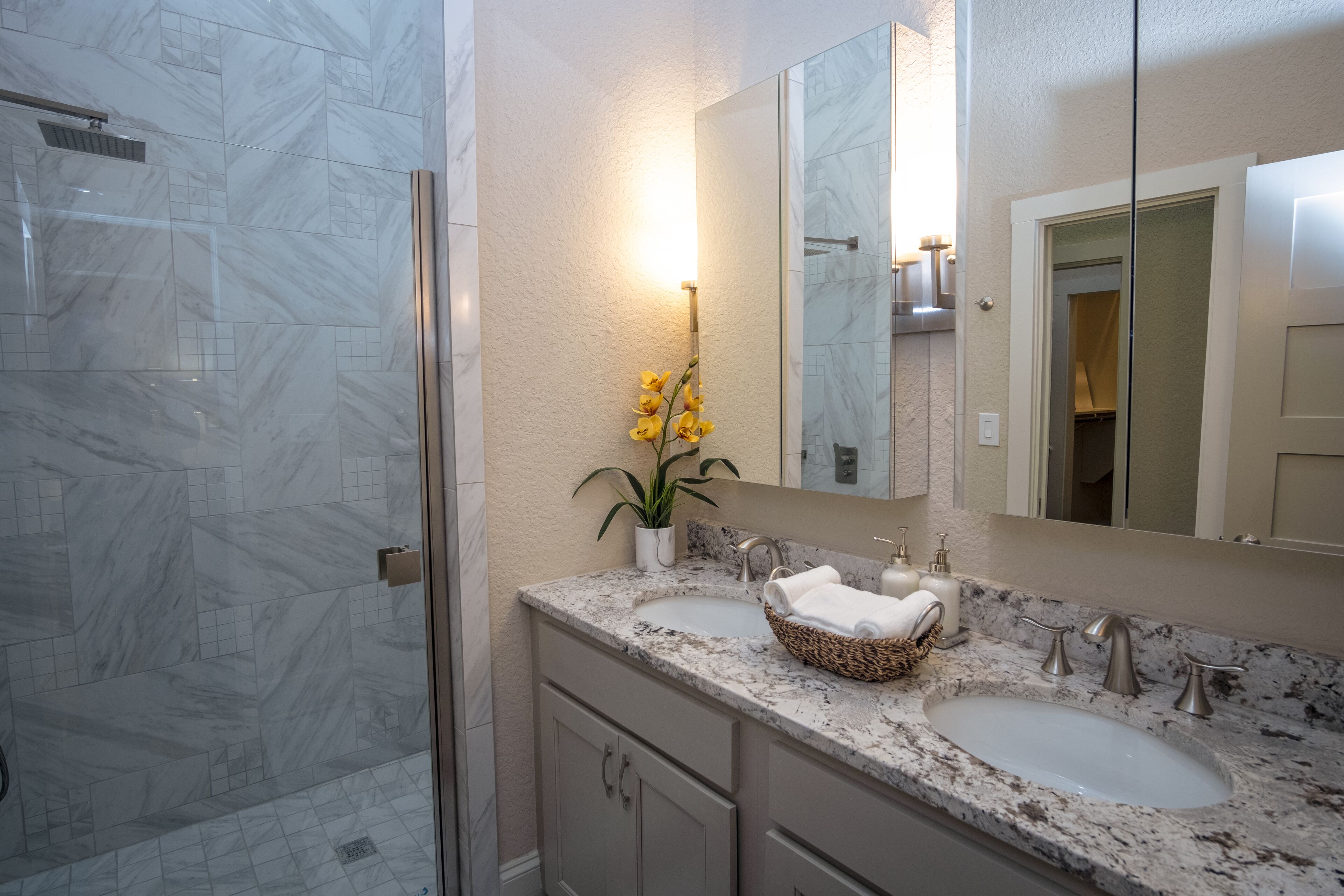Bathroom sink