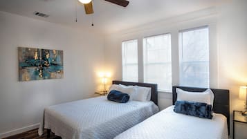 2 bedrooms, laptop workspace, iron/ironing board, free WiFi
