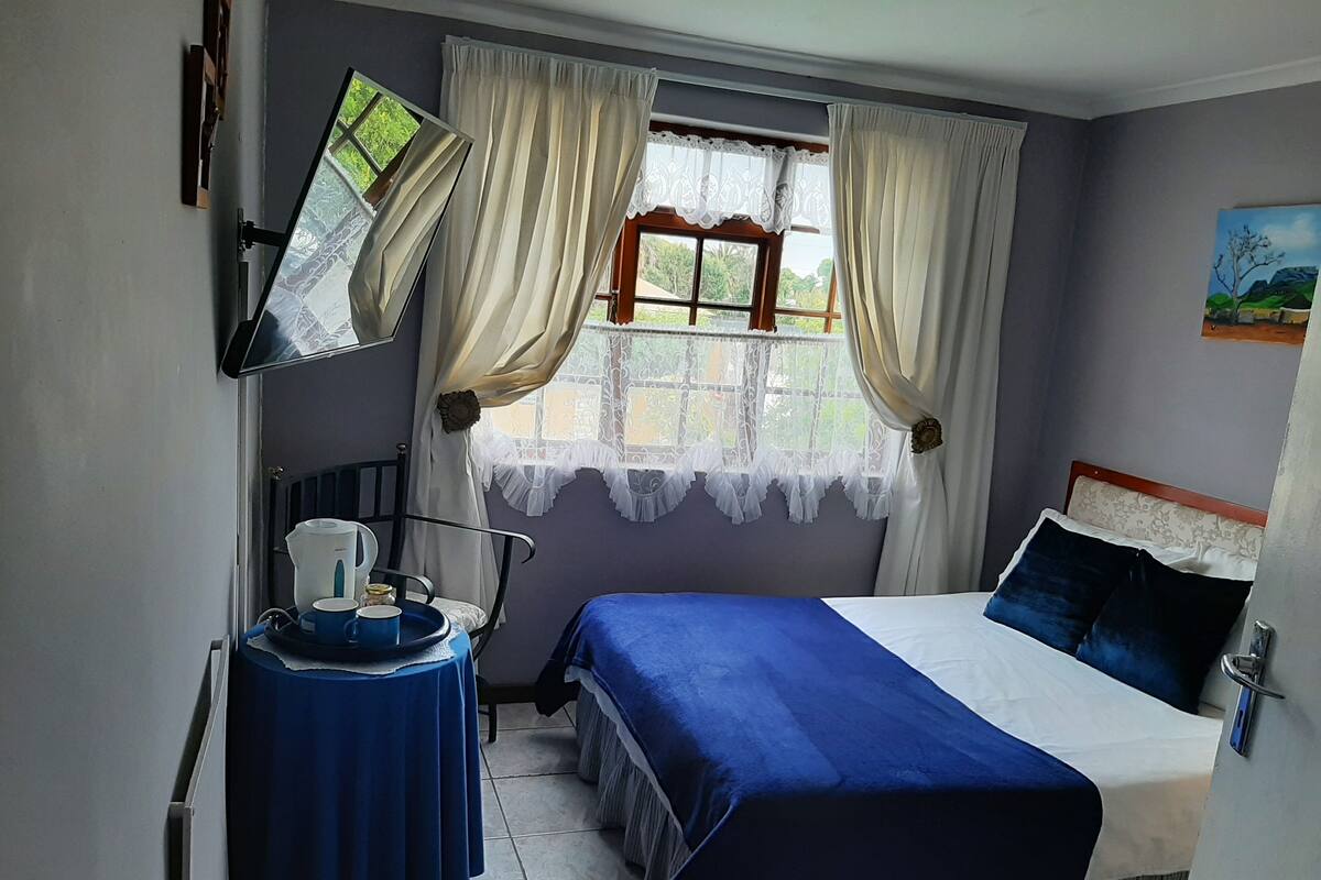 Room, Mountain View