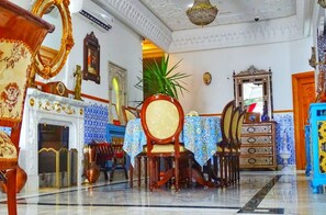 Café da manhã continental grátis todos os dias