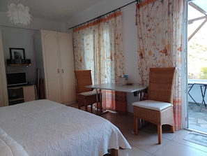 1 bedroom, in-room safe, travel cot, WiFi