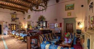 Daily buffet breakfast (EUR 10 per person)