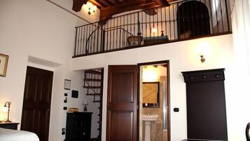 Suite, Balcony | Premium bedding, minibar, in-room safe, desk