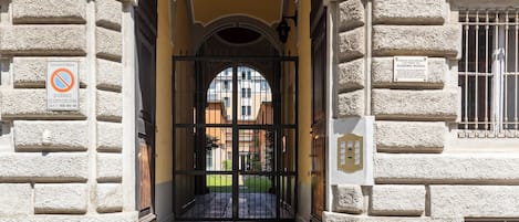 EntrĂ©e de lâhĂ©bergement
