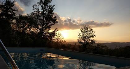 Charming, newly renovated country house in the Marche