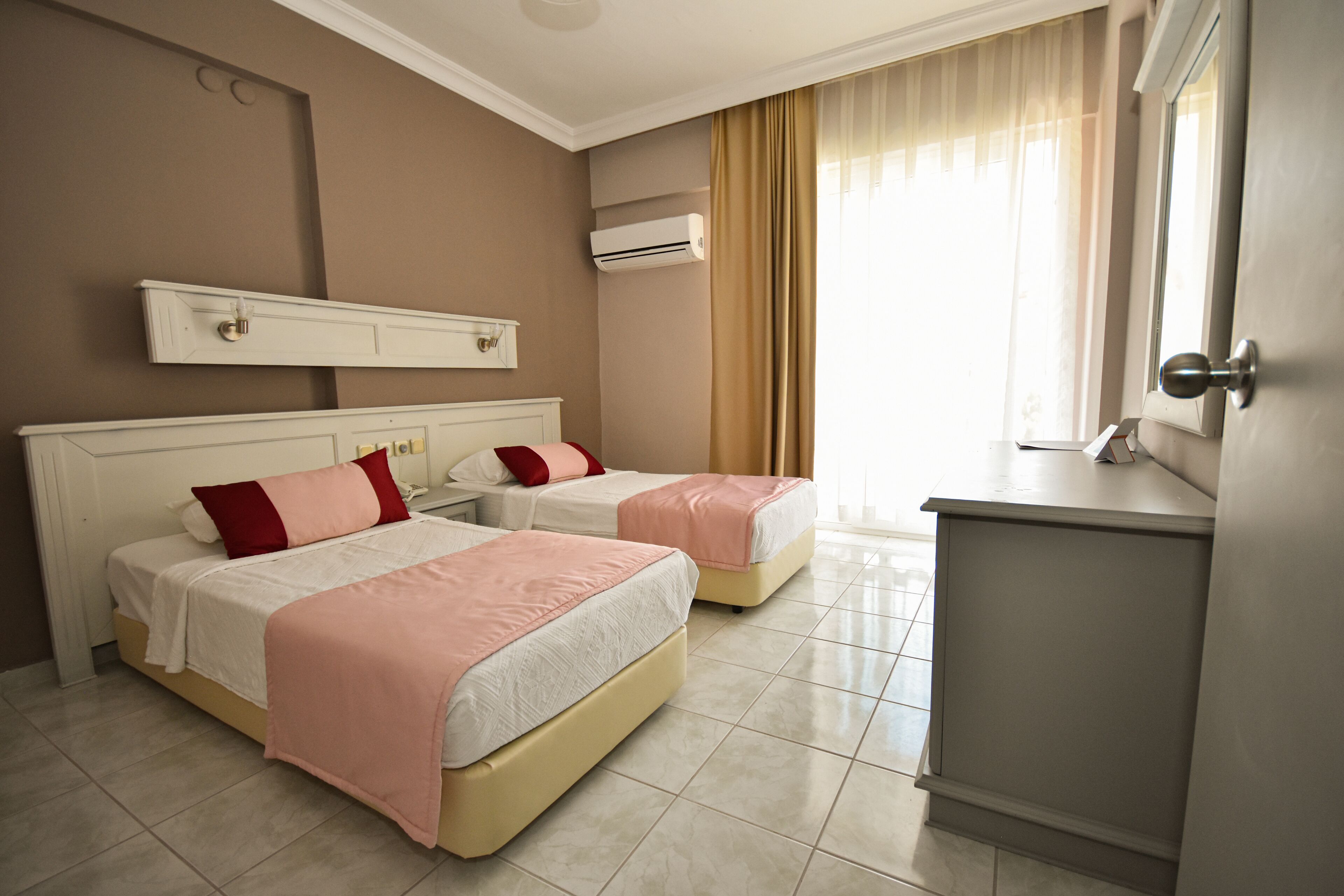 2 Schlafzimmer, Minibar, Bügeleisen/Bügelbrett, Bettwäsche