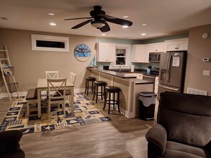 Interior - 3 Bedroom 4 Bath Oceanside! 5 Star Property! Great Location! (Nags Head)