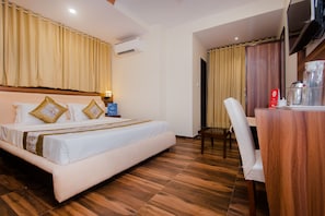 Deluxe-Dreibettzimmer | Schreibtisch, kostenloses WLAN