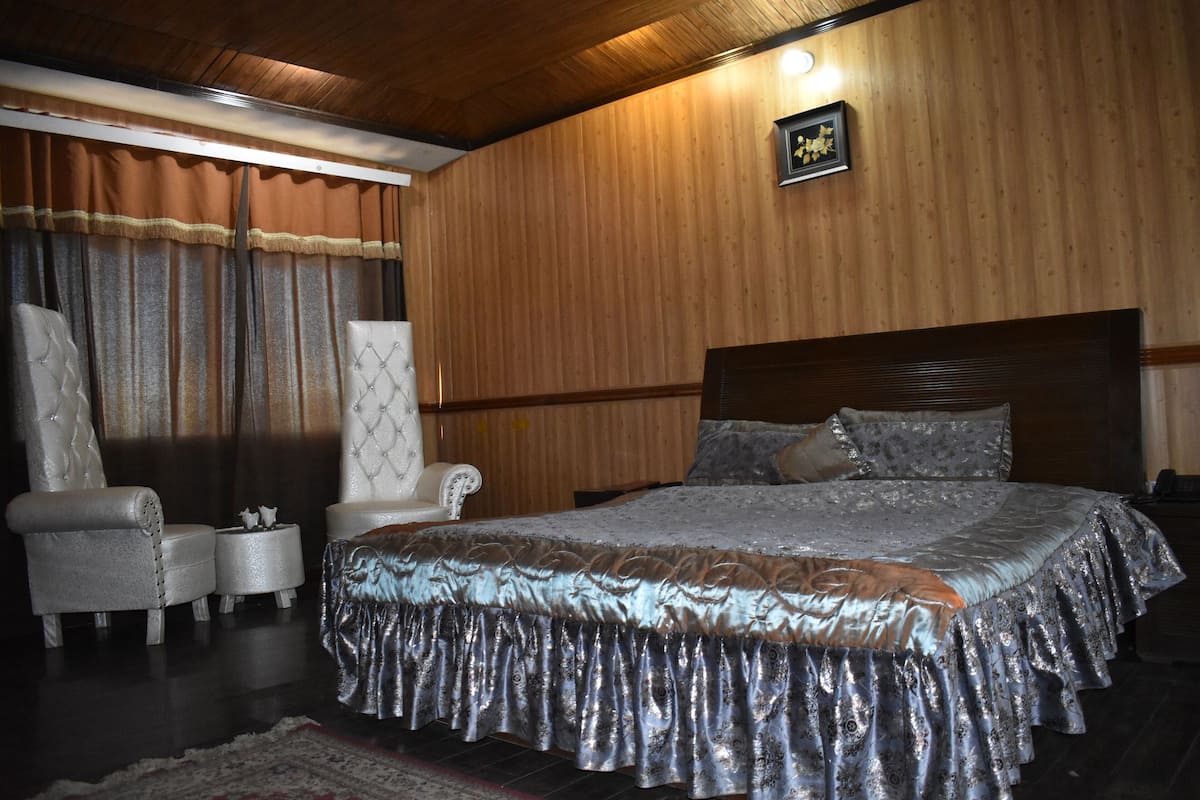 Standard Triple Room | Peti besi dalam bilik, Wi-fi percuma