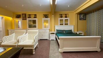 5 bedrooms, WiFi