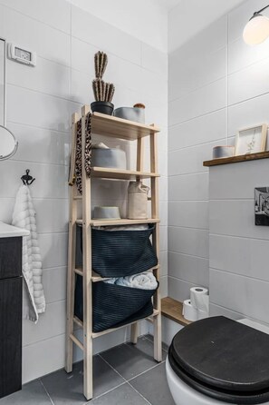 Unclassified image, 4 of 11, button - Urban Luxe Apartment - Central TLV (Tel Aviv-Yafo)